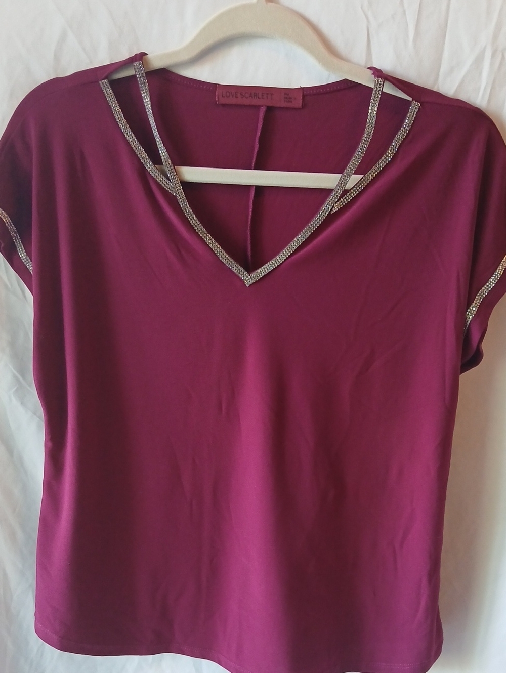 Scarlett Deep Magenta V-Neck Short Sleeve Top with Sparkle Trim
